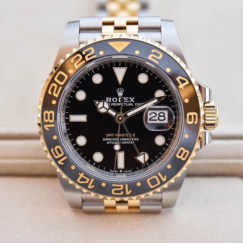 Rolex-GMT-Master-II-Oystersteel-Yellow-Gold-126713GRNR-800x800-4.jpg