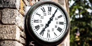 Why-Do-Clocks-and-Watches-Use-the-Roman-Numeral-IIII-instead-of-IV